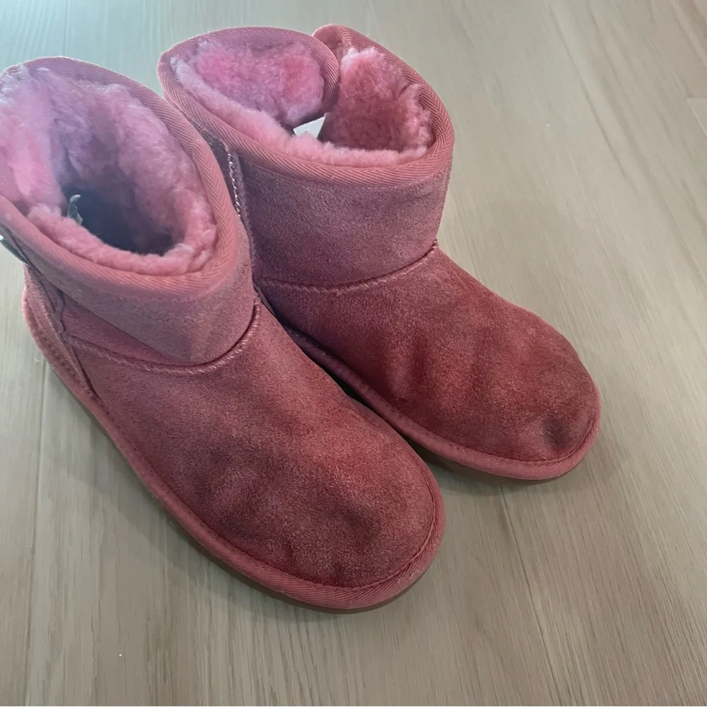 UGGs T Jona Button Boots  1118890-K Kids Footwear Size US 2 suede‎ leather